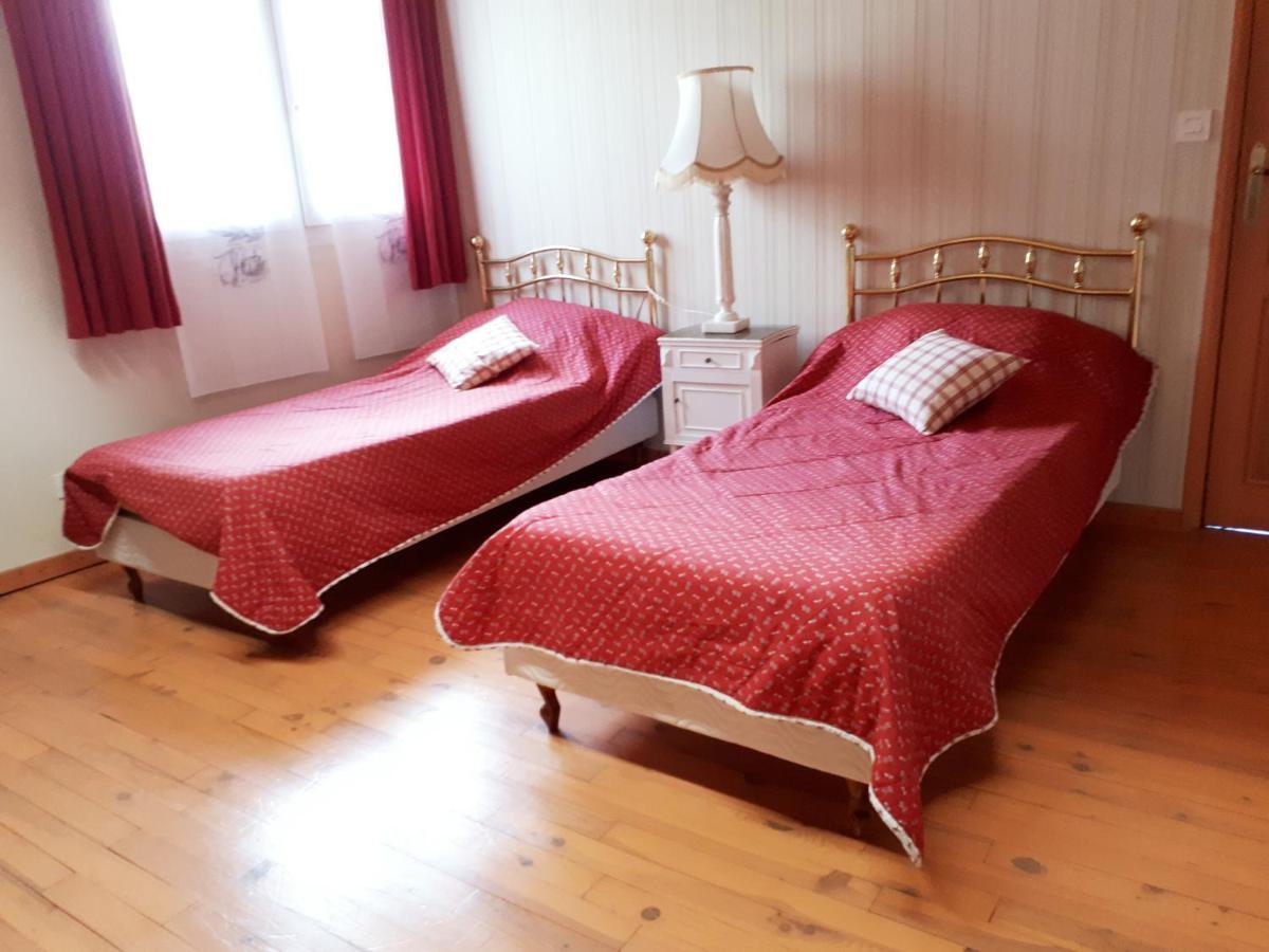 Chambres D'Hotes La Noyeraie Izeron Екстериор снимка
